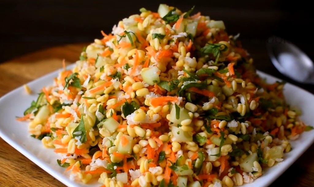 Sprouted moong kosambri salad bowl